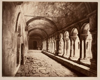Arles. Cloitre St. Trophime (severní galerie) od Édouard Baldus