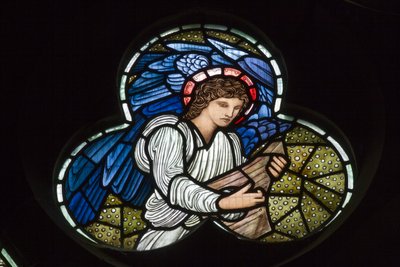 Wilden, All Saints, Morris & Co., Edward Burne-Jones, John Henry Dearle (1859-1932), Andělé s cimbálem, Angel Musicians, 1902-1914, Louisa, Alfred, The Baldwins, ministerský předseda, metodista, Worceste od Edward Coley and Dearle Burne Jones