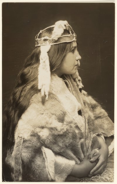 Naida, pyšná princezna od Edward S. Curtis