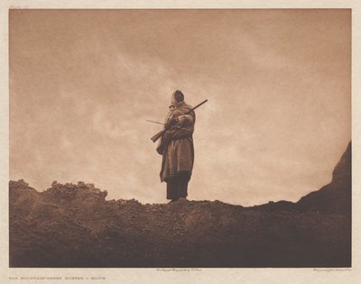 Portfolio III, deska 110: Lovec horských ovcí od Edward S. Curtis