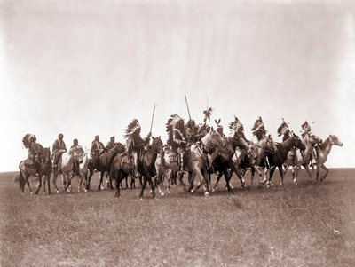 Brule Sioux War Party od Edwarda S. Curtise, kolem roku 1907 (tónovaný stříbrný tisk) od Edward Sheriff Curtis