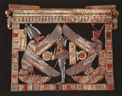 Prsní deska zobrazující Osirise na černém pozadí od Egyptian 18th Dynasty