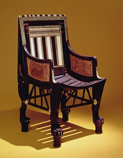 Dětská židle, z hrobky Tutanchamona, Nová říše (dřevo s intarziemi ze slonoviny) od Egyptian 18th Dynasty