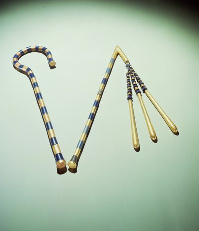 Crook a cep, z hrobky Tutanchamona (asi 1370-1352 př.nl) Nová říše (modré sklo, obsidián a zlato upevněné na bronzu) (viz také 167522) od Egyptian 18th Dynasty