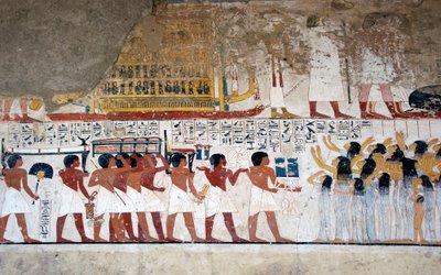 Egyptský starověk: „“ nositelé obětí a pláč“““ Freska Hrobky vezíra Ramose (18. dynastie). Luxor, Západní břeh Jordánu, Údolí vznešených Egypt - Starověký Egypt: oběti a truchlící. Freska z hrobky vezíra Ramose (18 od Egyptian 18th Dynasty
