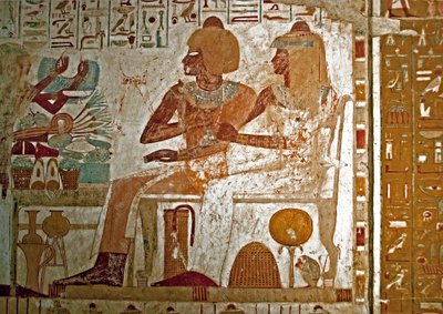 Egyptský starověk: obraz zdobící hrobku Userhata (Ursehat) (TT56) vysokého úředníka lázní (18. dynastie), který jej zastupuje s manželkou Mutneferet (Moutneferet) přijímající obětiny (náhrdelník, tác s lotosovým květem a jídlo). Luxor, Západní Ban od Egyptian 18th Dynasty