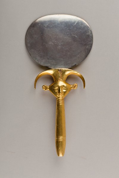 Zrcadlo s rukojetí ve tvaru znaku Hathor, c. 1479-1425 př.nl (stříbro, dřevo a zlato) od Egyptian 18th Dynasty
