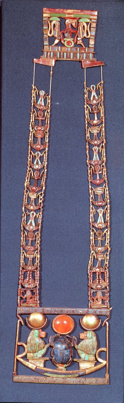 Náhrdelník vycházejícího slunce, z hrobky Tutanchamona (asi 1370-52 př.nl) Nová říše (zlato vykládané polodrahokamy) od Egyptian 18th Dynasty