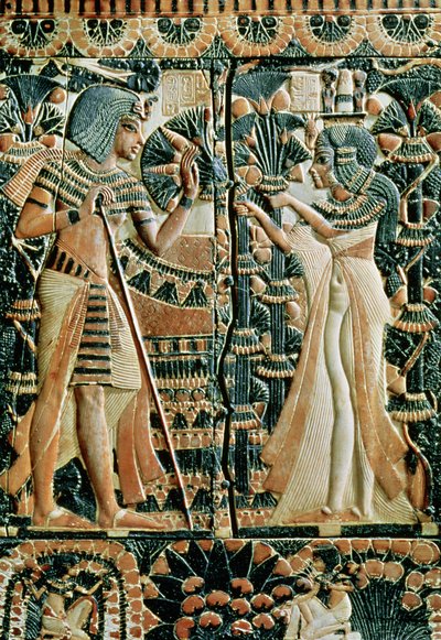 Plaketa z víka truhly zobrazující Tutanchamona (asi 1370-52 př. n. l.) a jeho ženu Ankhesenamun v zahradě, Nová říše (malovaná slonovina) od Egyptian 18th Dynasty