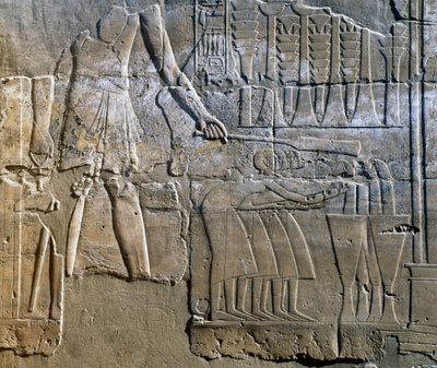 Kněz, který dohlíží na práci žen, nástěnný reliéf, kolonáda Amonova chrámu (Seznam světového dědictví UNESCO) od Egyptian 18th Dynasty