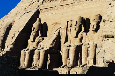 Kolosální sochy z chrámu Ramsese II, Abú Simbel, Egypt, Nová říše, 19. dynastie od Egyptian 19th Dynasty