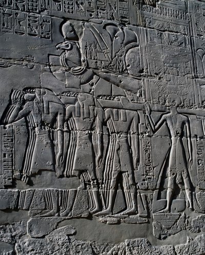 Ramses II. před posvátnou lodí, reliéf, vnitřní stěny Velké hypostylové síně, chrámový komplex v Karnaku (Seznam světového dědictví UNESCO) od Egyptian 19th Dynasty
