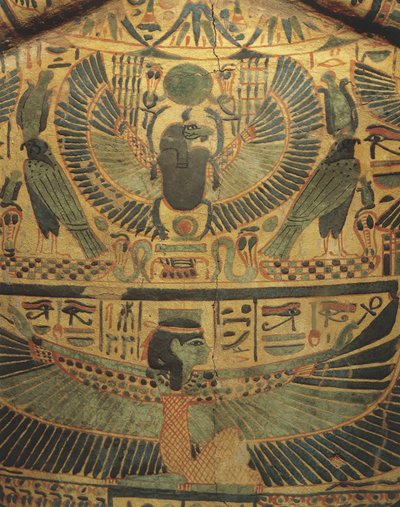 Mumiový obal s okřídleným božstvem chránícím skarabea, symbol věčnosti od Egyptian 22nd Dynasty