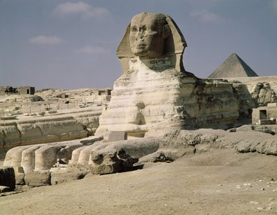 Pohled ze severovýchodu na Sfingu, pocházející z doby vlády krále Chefrena, Stará říše, 2600-2500 př.nl od Egyptian 4th Dynasty