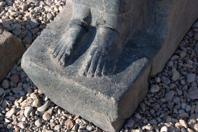 Egyptský starověk: základ sochy bohyně Hathor, chrám Hathor, Dendera, Egypt od Egyptian Ptolemaic Period