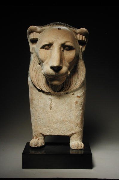 Lví konec pohovky (štuk) od Egyptian Ptolemaic Period