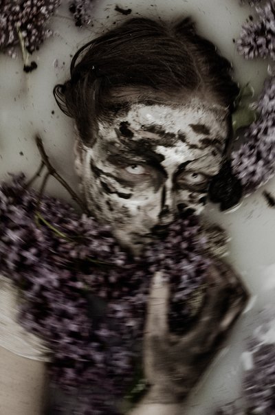 BeautyBeast, 2015 (sítotisk) od Elinleticia Högabo