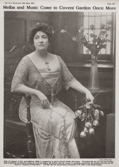 Dame Nellie Melba, australská operní pěvkyně (černobílá fotografie) od Elliott and Fry Photography Studio