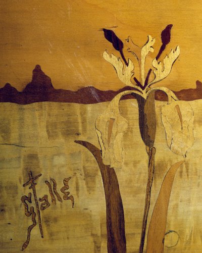 Stůl v secesním stylu, Emile Galle (1846-1904), ořech s dýhou a různými druhy dřeva, detail, Francie, 20. stol. od Emile Galle
