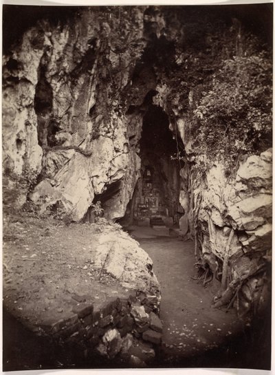 Jeskyně Hoa Nghiem, jeskyně Srpnové proměny, c. 1875. od Emile Gsell