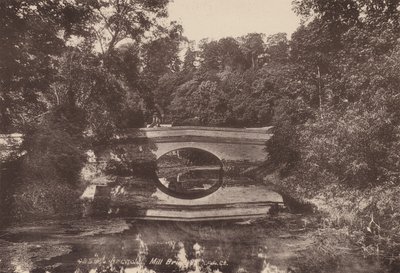 Arundel: Mill Bridge (č/b foto) od English Photographer