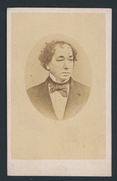 Benjamin Disraeli, vizitka od English Photographer