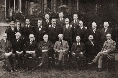 První britská labouristická vláda v roce 1924, z Příběhu dvaceti pěti let, vydaného v roce 1935 od English Photographer