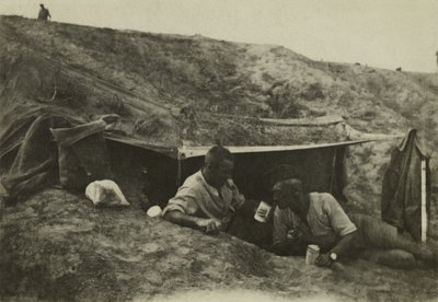 Britští vojáci mimo službu v táboře v Tel-el-Jemi, Palestina, říjen 1917 (černobílá fotografie) od English Photographer