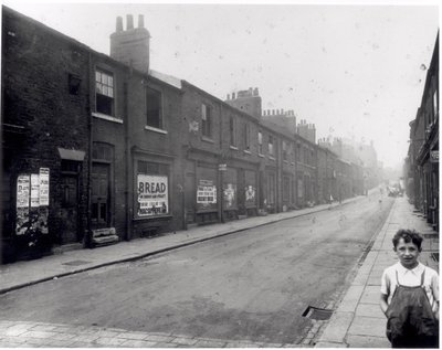 Byron Street, Leylands, Leeds, 14. srpna 1935 od English Photographer