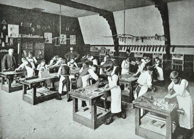 třída truhlářská, 1896 od English Photographer