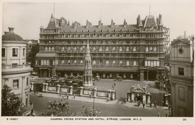 Nádraží a hotel Charing Cross, Strand, Londýn od English Photographer
