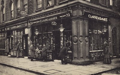 Clarke a Davies od English Photographer