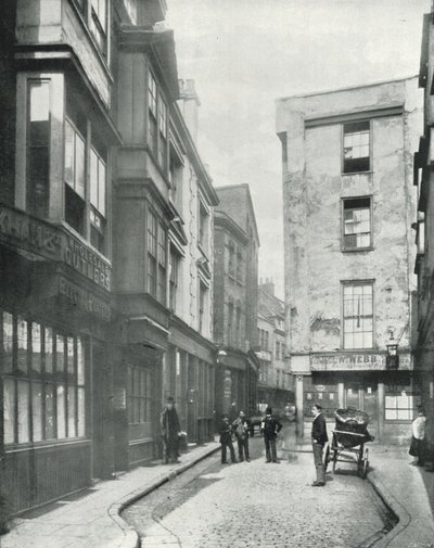 Cloth Fair, malebný kousek starého Londýna (černobílá fotografie) od English Photographer
