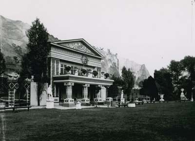 Cremorne Gardens; Londýn: Švýcarská chata od English Photographer