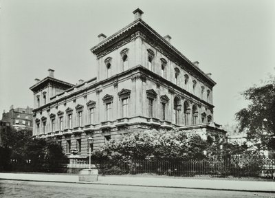 Dorchester House, Park Lane, Westminster LB, 1896 od English Photographer