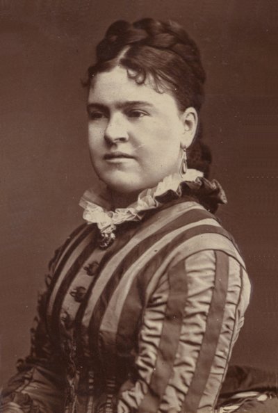 Edith Wynne od English Photographer