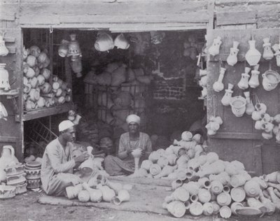 Egypt: Arabové prodávají Gullehy, vodní chladiče (č/b foto) od English Photographer