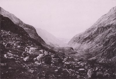 Vstup do průsmyku Llanberis (černobílá fotografie) od English Photographer