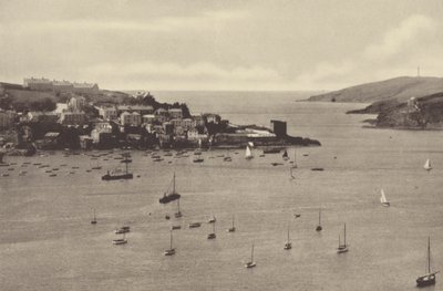 Fowey, baterie a věž Polruan (čb fotografie) od English Photographer