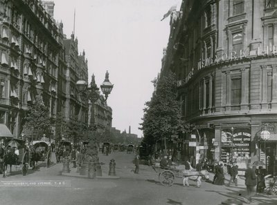 Celkový pohled na Northumberland Avenue od English Photographer