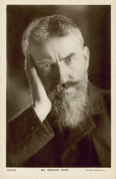 George Bernard Shaw, irský dramatik (čb fotografie) od English Photographer
