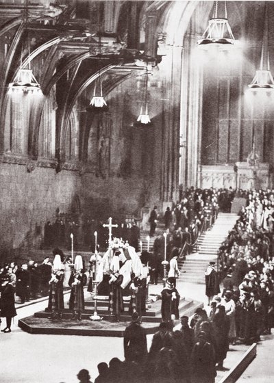 George V ležící ve státě ve Westminster Hall, 1936 od English Photographer