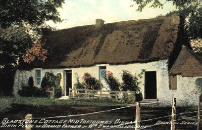 Chata Gladstone, Mid Toftcombs Biggar, rodiště dědečka Williama Ewarta Gladstone (foto) od English Photographer