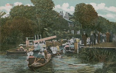 Goring - plavba lodí po řece. Pohlednice odeslaná v roce 1913. od English Photographer