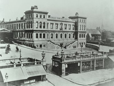 Great Eastern Terminus v Bishopsgate: exteriér, 1862 od English Photographer