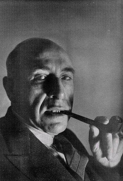 Harry Price od English Photographer