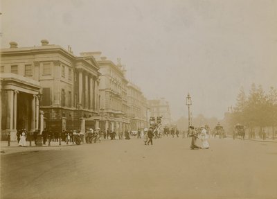 Hyde Park Corner a Piccadilly, Londýn od English Photographer
