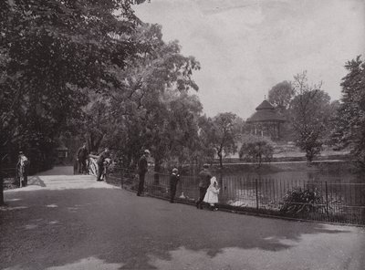 Ve Waterlow Park, Highgate od English Photographer
