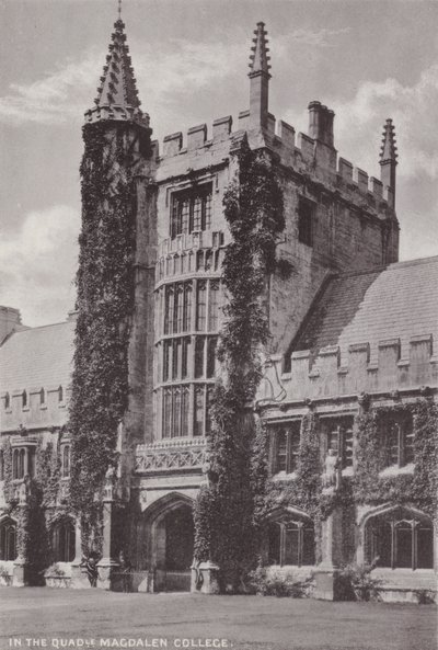 V Quadrangle Magdalen College od English Photographer