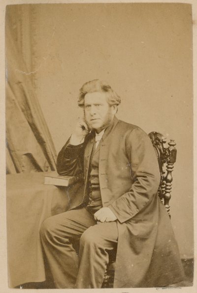 J C Miller, vikář z Greenwiche od English Photographer